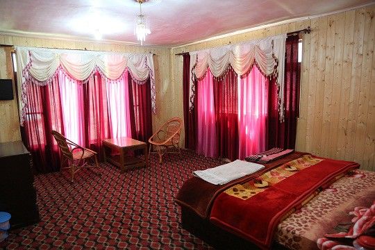 Hotel Glacier Heights Sonāmarg Buitenkant foto