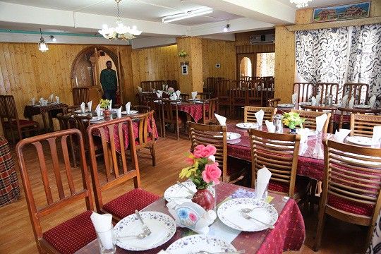 Hotel Glacier Heights Sonāmarg Buitenkant foto