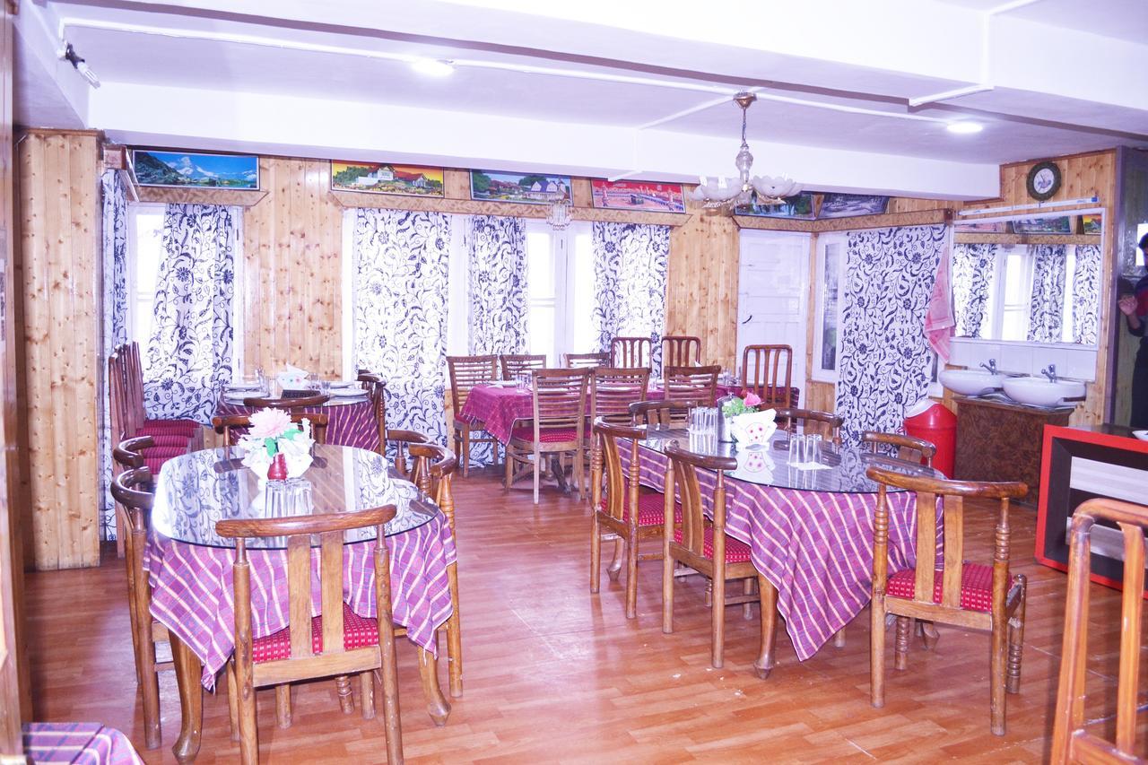 Hotel Glacier Heights Sonāmarg Buitenkant foto