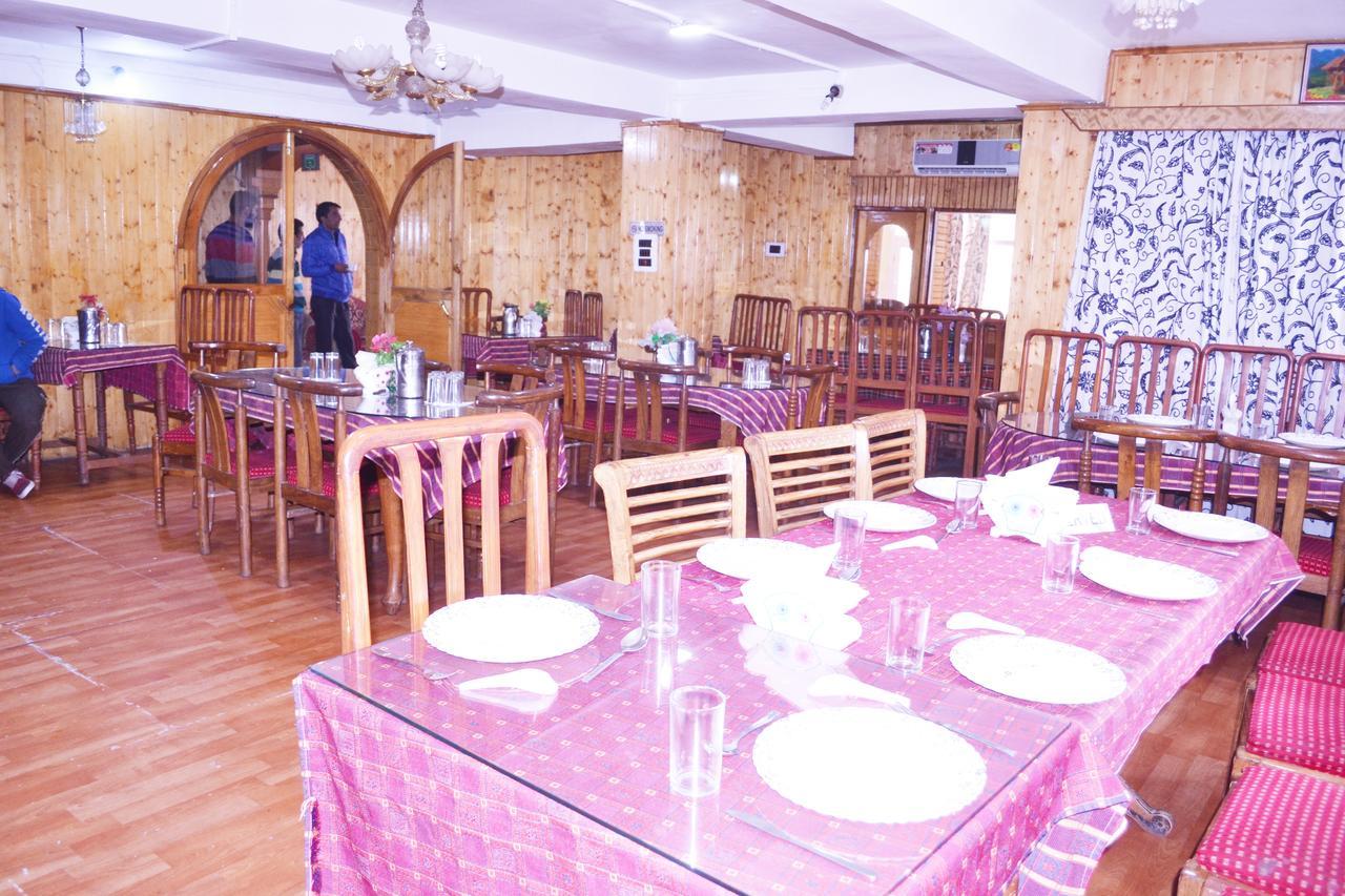 Hotel Glacier Heights Sonāmarg Buitenkant foto