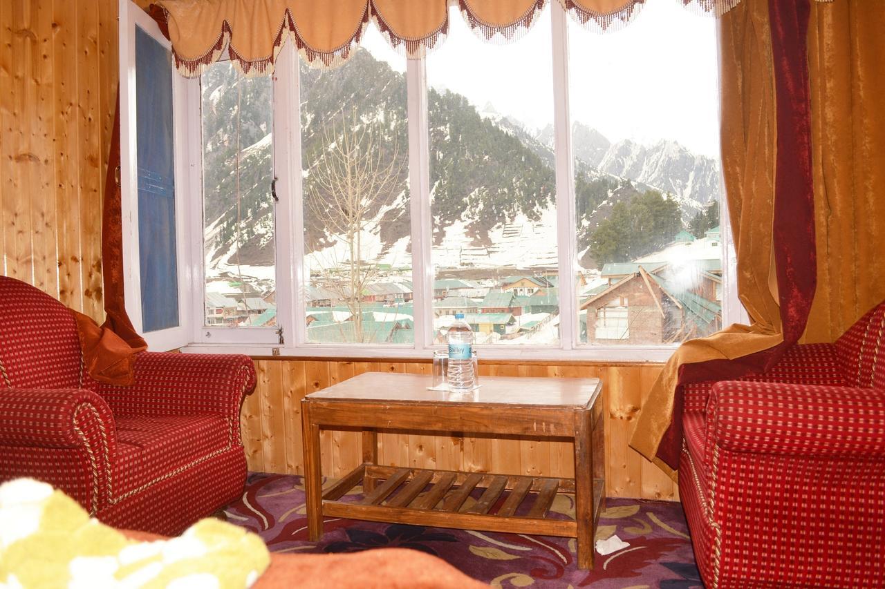 Hotel Glacier Heights Sonāmarg Buitenkant foto